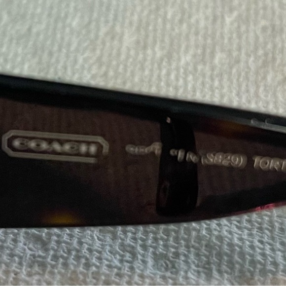 Coach sunglasses - Picture 4 of 7